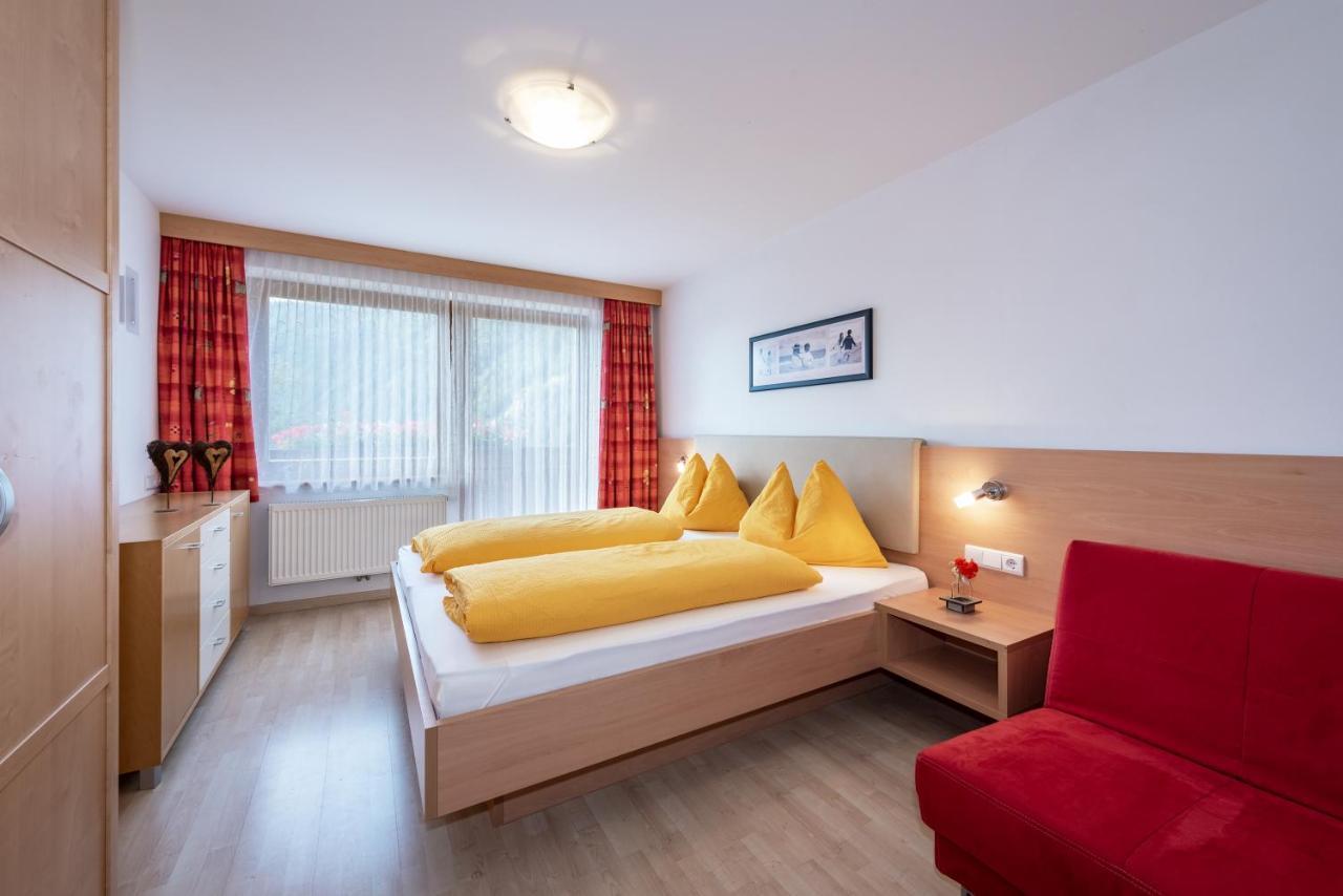 Residence Tauber Валес Екстериор снимка
