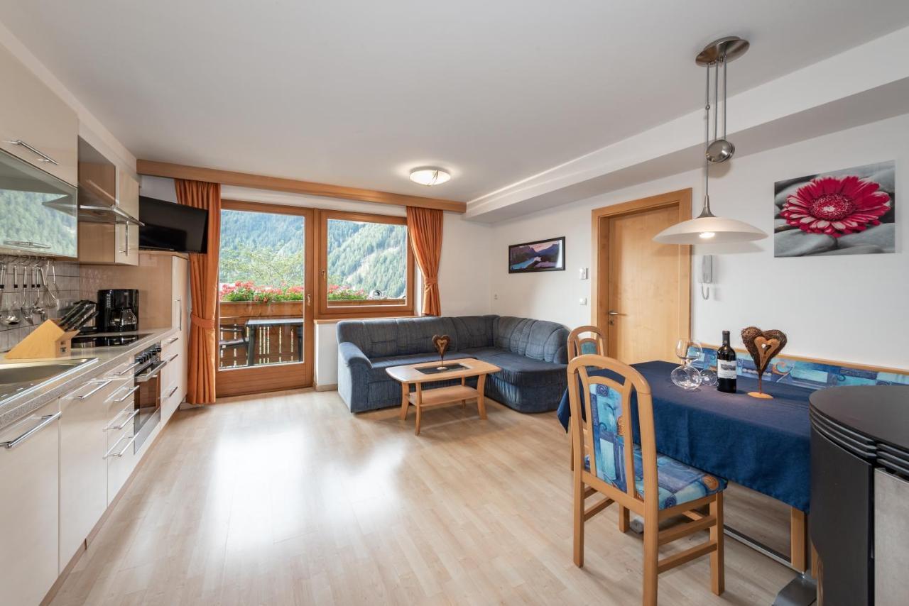 Residence Tauber Валес Екстериор снимка