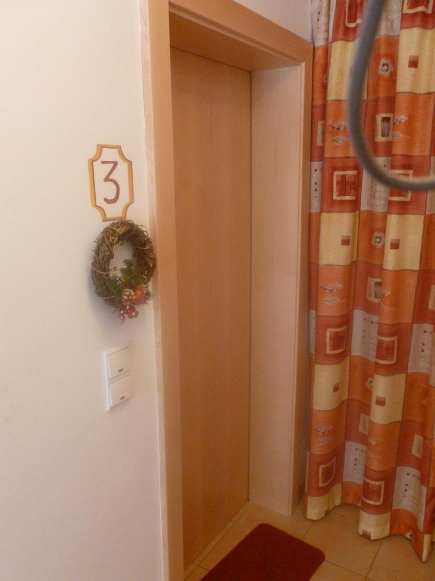 Residence Tauber Валес Екстериор снимка