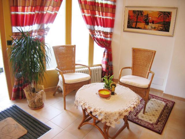 Residence Tauber Валес Екстериор снимка