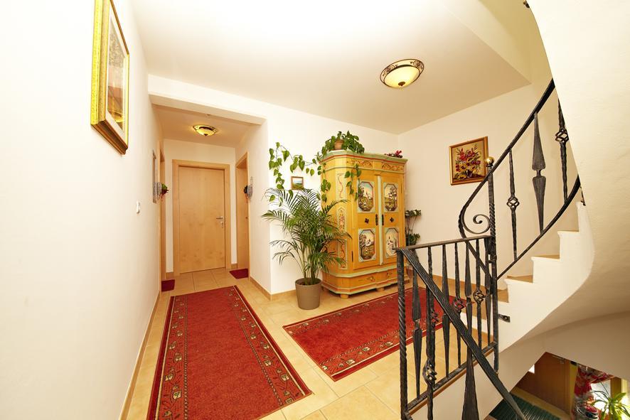 Residence Tauber Валес Екстериор снимка