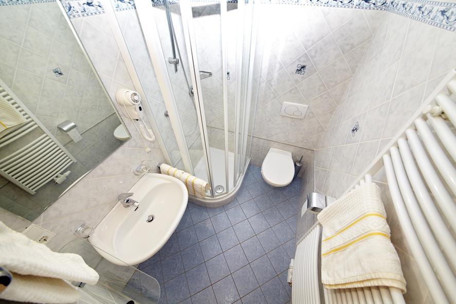 Residence Tauber Валес Екстериор снимка